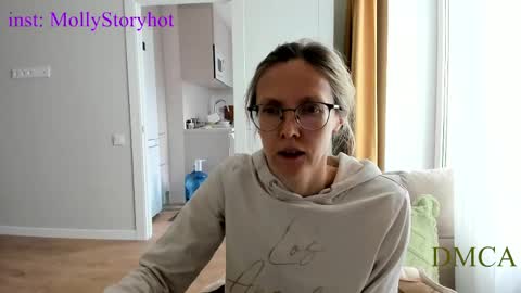 AngelMomm online show from April 22, 2026, 6:49 am