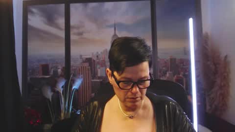 MollySun Nina Randmann online show from September 22, 2025, 5:59 pm