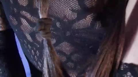 Snapshot of mollyycrystal chatting on October 30, 2025, 7:32 am mollyycrystal online show from October 30, 2025, 7:32 am