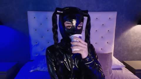 Snapshot of mollyycrystal chatting on November 8, 2025, 5:34 pm mollyycrystal online show from November 8, 2025, 5:34 pm