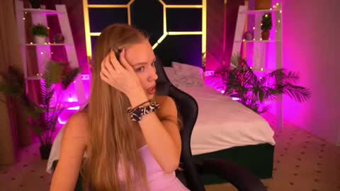 Snapshot of mollyymayy chatting on December 5, 2025, 9:29 am mollyymayy online show from December 5, 2025, 9:29 am