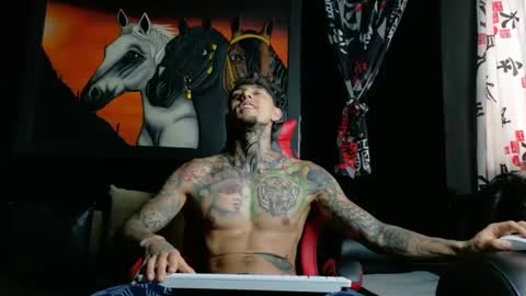 Snapshot of molotov_explosive chatting on October 24, 2025, 2:35 pm Molotov online show from October 24, 2025, 2:35 pm