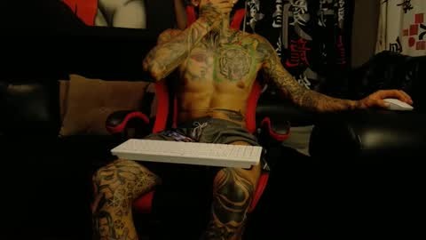 Snapshot of molotov_explosive chatting on November 8, 2025, 1:17 am Molotov online show from November 8, 2025, 1:17 am