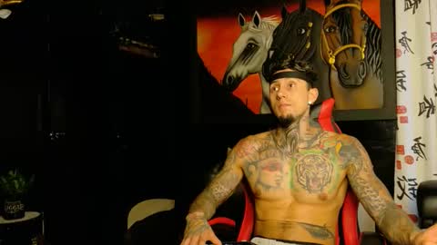 Snapshot of molotov_explosive chatting on November 16, 2025, 8:58 pm Molotov online show from November 16, 2025, 8:58 pm