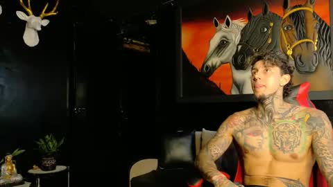 Snapshot of molotov_explosive chatting on November 18, 2025, 4:44 pm Molotov online show from November 18, 2025, 4:44 pm