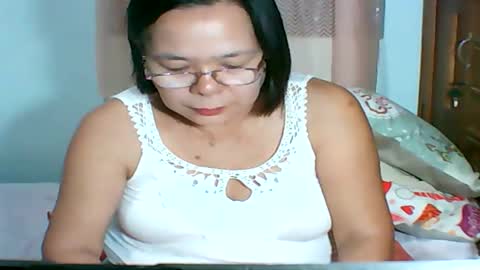 mombastic55 online show from May 23, 2026, 10:08 am