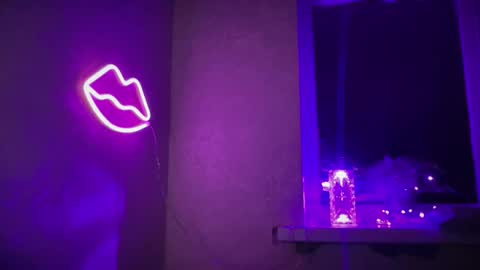 Snapshot of momiyaa chatting on January 11, 2026, 5:29 pm Rihanna online show from January 11, 2026, 5:29 pm