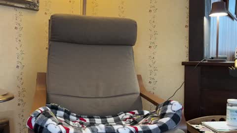 Snapshot of mommamia12 chatting on December 20, 2024, 3:00 pm Mia online show from December 20, 2024, 3:00 pm