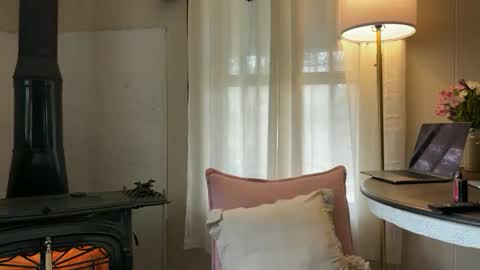 Snapshot of mommamia12 chatting on November 29, 2025, 3:26 pm Mia online show from November 29, 2025, 3:26 pm