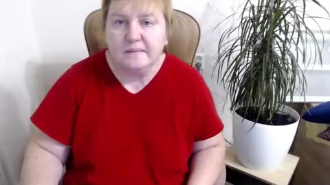 Snapshot of mommy99x chatting on December 5, 2024, 10:23 pm Mommy99X online show from December 5, 2024, 10:23 pm