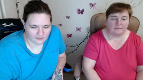 Snapshot of mommy99x chatting on March 5, 2025, 6:56 pm Mommy99X online show from March 5, 2025, 6:56 pm