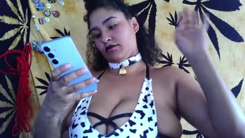 Snapshot of mommybubbles chatting on March 31, 2026, 2:17 pm Mommy bubbles online show from March 31, 2026, 2:17 pm