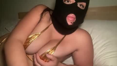 Snapshot of mommygoddess03 chatting on October 3, 2025, 1:46 am mommygoddess03 online show from October 3, 2025, 1:46 am