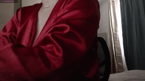 Daphne  online show from October 16, 2025, 10:22 pm