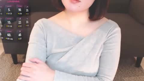 Momo online show from December 4, 2025, 10:29 pm