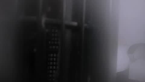 Momo  online show from April 9, 2026, 6:19 am