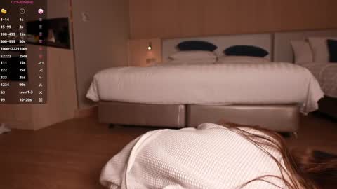 follow my fansly to see more online show from February 11, 2026, 5:51 pm