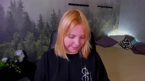 mon1ca_jones online show from November 9, 2025, 9:07 am