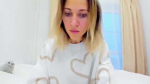 Mona online show from December 2, 2024, 5:26 am