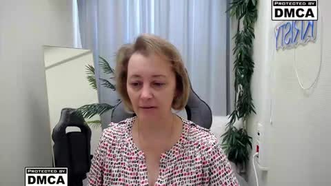 Snapshot of mona_w chatting on February 22, 2026, 6:35 am Mona online show from February 22, 2026, 6:35 am