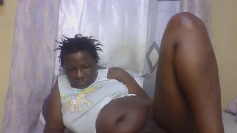 Snapshot of monalisaah chatting on December 17, 2025, 11:44 pm monalisaah online show from December 17, 2025, 11:44 pm