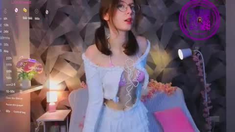 Mona online show from December 21, 2025, 4:47 pm