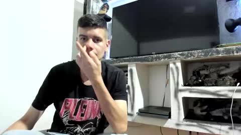 Snapshot of monarquia_ chatting on March 7, 2026, 11:02 pm nicolas online show from March 7, 2026, 11:02 pm