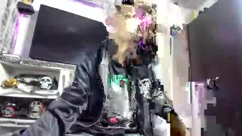 Snapshot of monarquia_ chatting on March 17, 2026, 1:43 am nicolas online show from March 17, 2026, 1:43 am