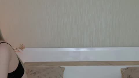 Monaxxx  online show from January 19, 2025, 9:45 pm