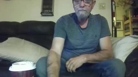 Snapshot of mondaymonday chatting on October 7, 2025, 10:56 am mondaymonday online show from October 7, 2025, 10:56 am