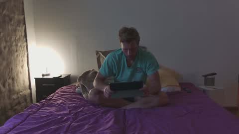 Snapshot of mondolorian chatting on December 25, 2024, 10:27 pm Mondolorian online show from December 25, 2024, 10:27 pm