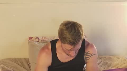 Snapshot of mondolorian chatting on October 16, 2025, 4:41 pm Mondolorian online show from October 16, 2025, 4:41 pm