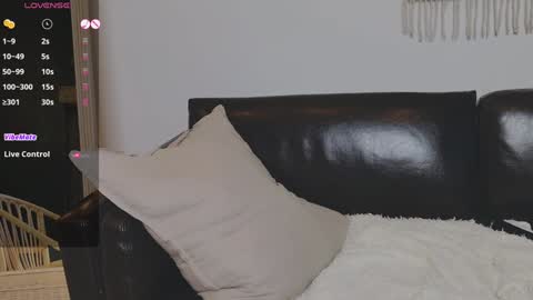 PoppyPlayful online show from January 8, 2025, 9:01 pm