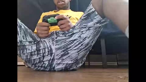 Snapshot of moneyboysaveg57 chatting on May 29, 2026, 11:19 am Aaron online show from May 29, 2026, 11:19 am