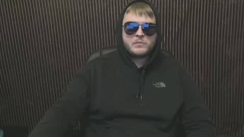 Snapshot of moneycumshot chatting on February 3, 2026, 6:35 pm Alex online show from February 3, 2026, 6:35 pm