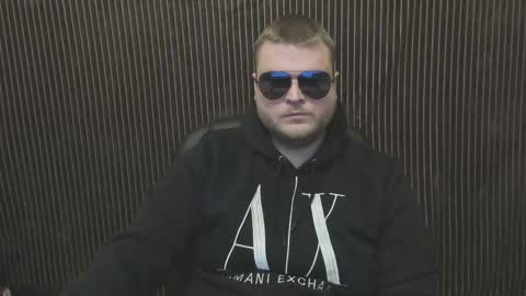 Snapshot of moneycumshot chatting on February 18, 2026, 5:53 pm Alex online show from February 18, 2026, 5:53 pm