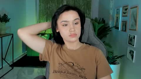 Snapshot of monicafarmer chatting on February 22, 2026, 12:01 am monica online show from February 22, 2026, 12:01 am