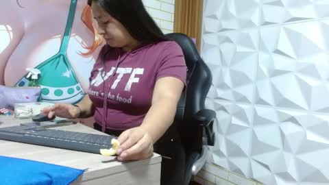 monickhotpri online show from May 23, 2026, 5:45 am