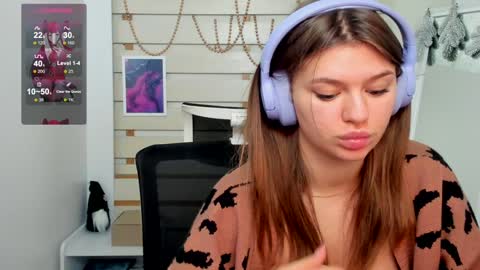 Monika online show from January 7, 2025, 3:54 pm