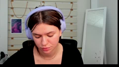 Monika online show from January 28, 2025, 1:18 am