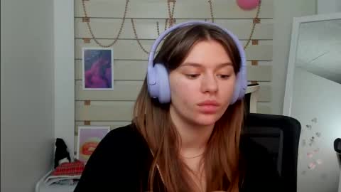 Monika online show from February 23, 2025, 1:32 pm