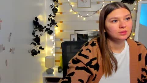 Monika online show from February 16, 2026, 1:18 pm