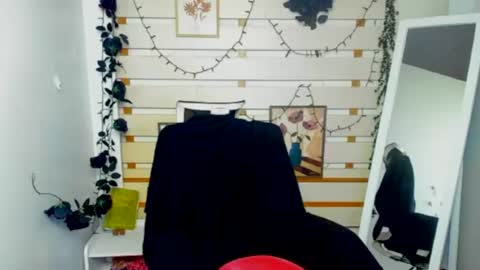 Snapshot of monika_youu chatting on August 4, 2026, 12:19 pm Monika online show from August 4, 2026, 12:19 pm