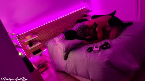 Snapshot of moniqueandrye chatting on November 22, 2025, 11:37 pm Monique Rye online show from November 22, 2025, 11:37 pm