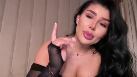 Alessia online show from February 25, 2026, 10:30 pm