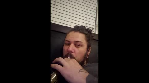 Snapshot of monkeybawl925 chatting on June 1, 2026, 4:03 am monkeybawl925 online show from June 1, 2026, 4:03 am
