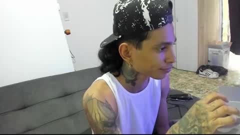 monkeyd_66 online show from December 11, 2024, 4:53 pm