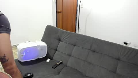 monkeyd_66 online show from January 17, 2025, 3:22 pm