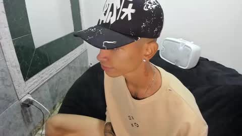 monkeyd_66 online show from February 9, 2025, 11:25 am