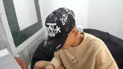 monkeyd_66 online show from February 15, 2025, 11:50 am